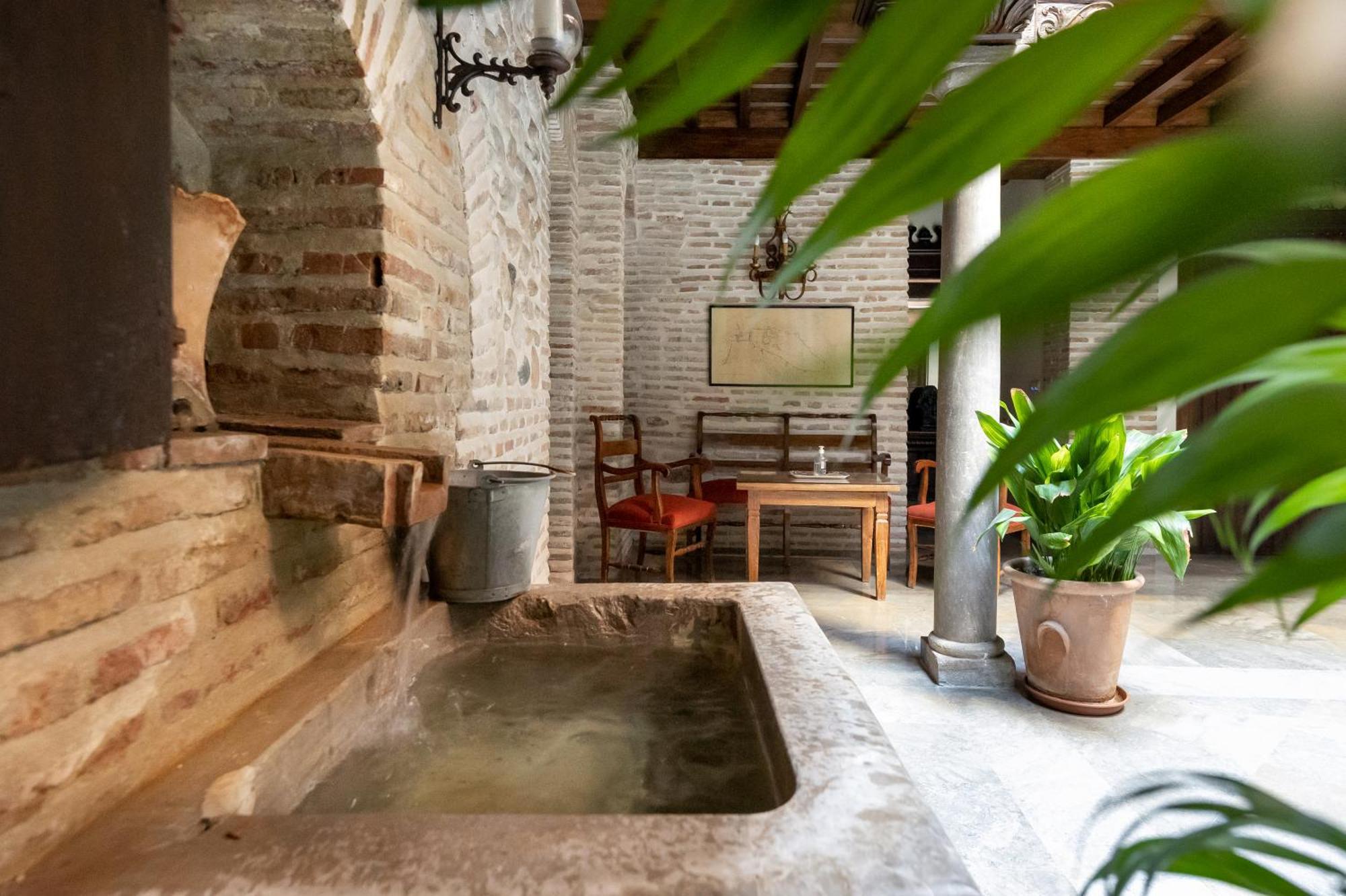 Apartamentos En Pleno Centro, Aljibe Rodrigo Del Campo 1A Granada Exteriör bild